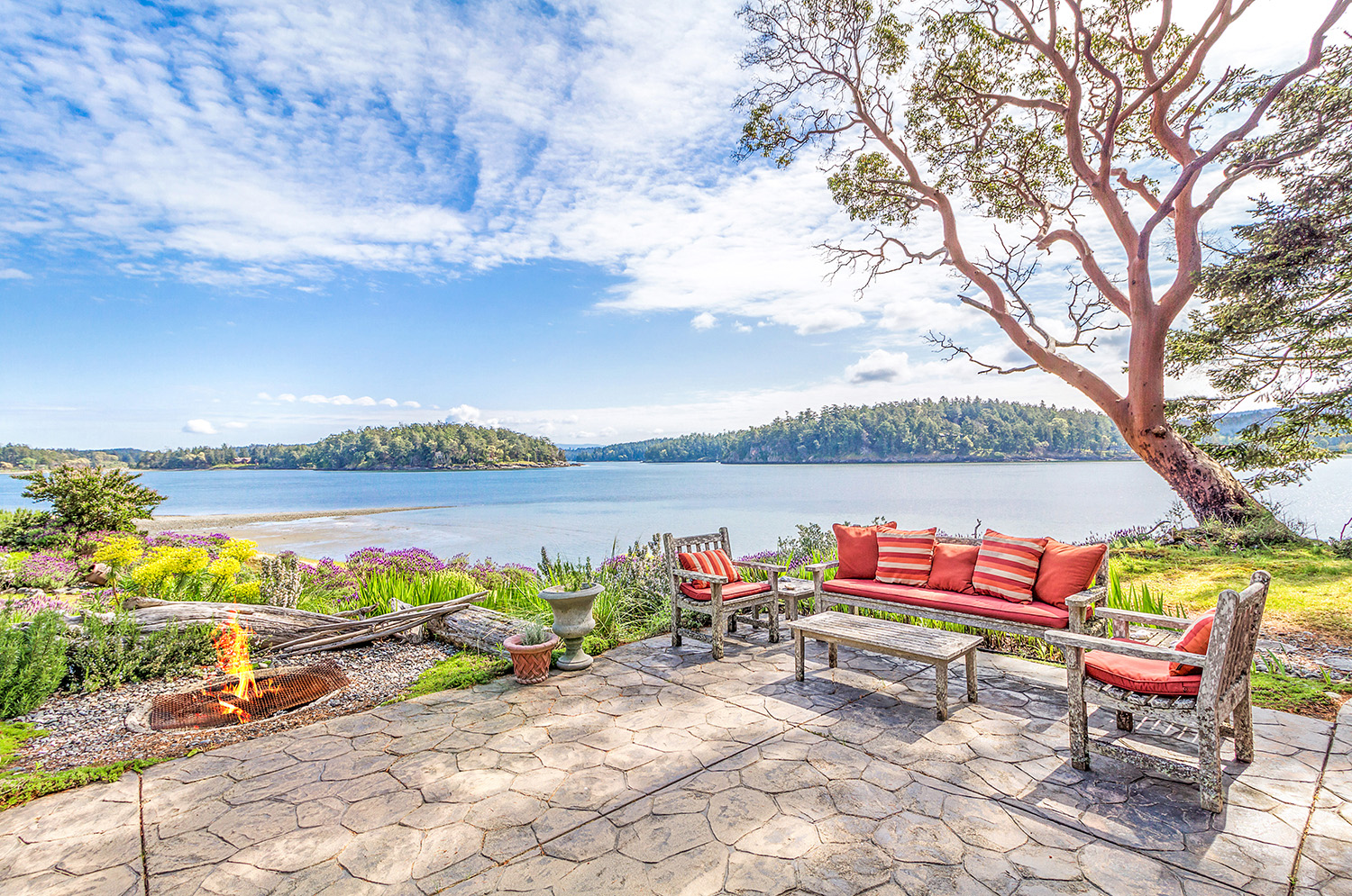 San Juan Island home exterior